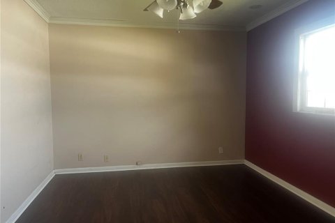 House in Winter Haven, Florida 3 bedrooms, 161.19 sq.m. № 2266960 - photo 12