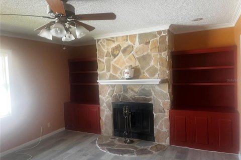 House in Winter Haven, Florida 3 bedrooms, 161.19 sq.m. № 2266960 - photo 8