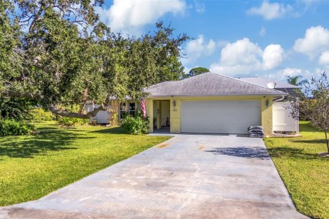 Villa ou maison à vendre à New Port Richey, Floride: 2 chambres, 140.84 m2 № 2431047 - photo 9
