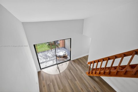 Снять в аренду кондоминиум в Майами, Флорида 2 спальни, 92.9м2, № 1946121 - фото 22