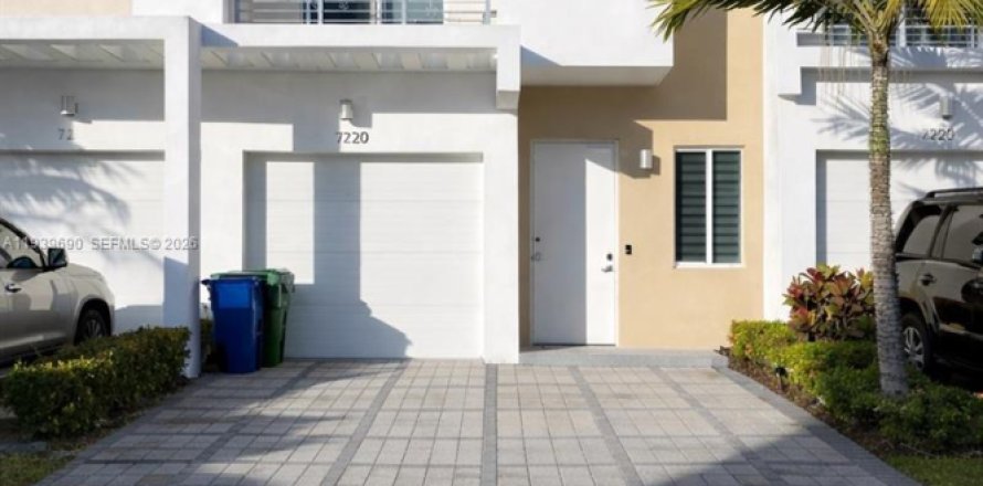 Таунхаус в Дорал, Флорида 3 спальни, 161.93м2 № 1997032