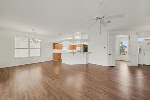 Villa ou maison à vendre à Leesburg, Floride: 3 chambres, 164.81 m2 № 2142070 - photo 5
