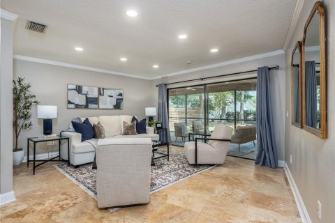 House in Tampa, Florida 4 bedrooms, 250.74 sq.m. № 1856598 - photo 2
