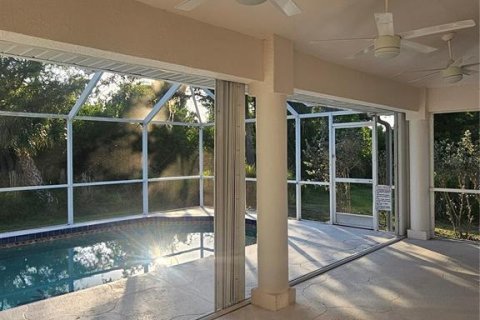 House in Rotonda, Florida 3 bedrooms, 206.71 sq.m. № 1190096 - photo 23