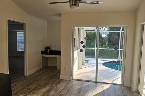 House in Rotonda, Florida 3 bedrooms, 206.71 sq.m. № 1190096 - photo 10