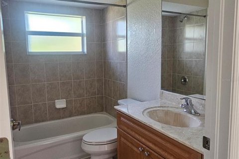 House in Rotonda, Florida 3 bedrooms, 206.71 sq.m. № 1190096 - photo 22