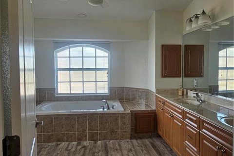 House in Rotonda, Florida 3 bedrooms, 206.71 sq.m. № 1190096 - photo 18