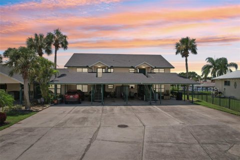 Condo in Apollo Beach, Florida, 2 bedrooms  № 1894928 - photo 1