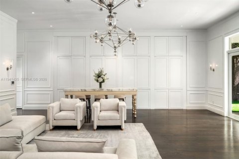 House in Miami, Florida 6 bedrooms, 828.78 sq.m. № 2152728 - photo 8