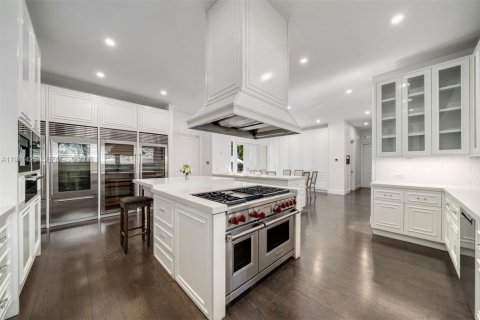 House in Miami, Florida 6 bedrooms, 828.78 sq.m. № 2152728 - photo 22