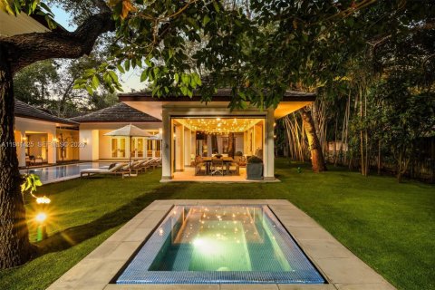 House in Miami, Florida 6 bedrooms, 828.78 sq.m. № 2152728 - photo 29