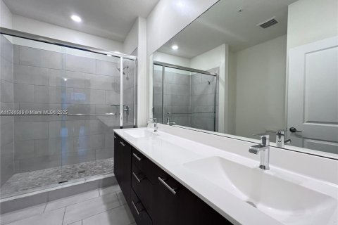 Copropriété à vendre à Doral, Floride: 3 chambres, 104.42 m2 № 1959842 - photo 8