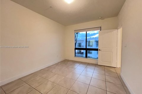 Copropriété à vendre à Doral, Floride: 3 chambres, 104.42 m2 № 1959842 - photo 7