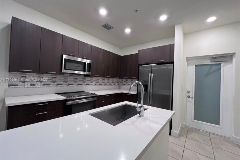 Copropriété à vendre à Doral, Floride: 3 chambres, 104.42 m2 № 1959842 - photo 5