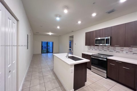 Copropriété à vendre à Doral, Floride: 3 chambres, 104.42 m2 № 1959842 - photo 3