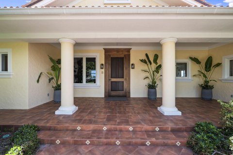 House in Stuart, Florida 4 bedrooms, 493.68 sq.m. № 2086670 - photo 8