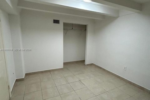 Снять в аренду виллу или дом в Майами, Флорида 2 спальни, 267.37м2, № 2051381 - фото 5