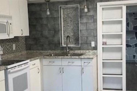 Villa ou maison à vendre à Hudson, Floride: 2 chambres, 109.16 m2 № 1902155 - photo 2