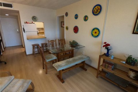 Condo in Indian Shores, Florida, 1 bedroom  № 2113414 - photo 5