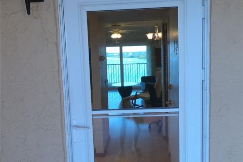 Condo in Indian Shores, Florida, 1 bedroom  № 2113414 - photo 2