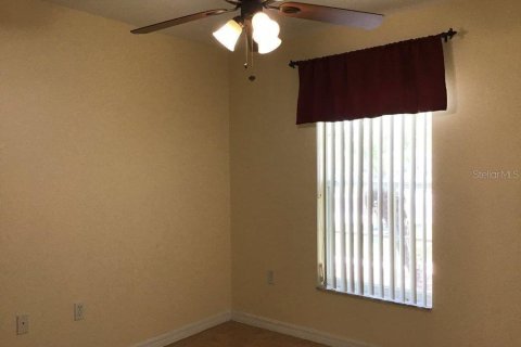 Villa ou maison à louer à Poinciana, Floride: 2 chambres, 112.78 m2 № 2425544 - photo 6