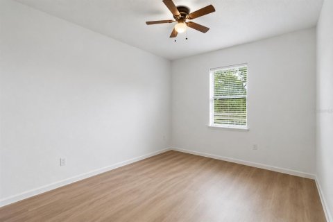 House in Orlando, Florida 4 bedrooms, 189.06 sq.m. № 2273317 - photo 17
