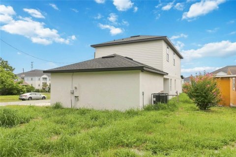 House in Orlando, Florida 4 bedrooms, 189.06 sq.m. № 2273317 - photo 28