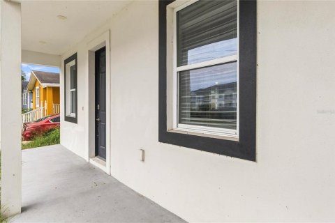 House in Orlando, Florida 4 bedrooms, 189.06 sq.m. № 2273317 - photo 4