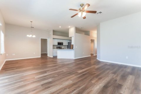 Villa ou maison à louer à Lakeland, Floride: 3 chambres, 190.36 m2 № 2406271 - photo 4