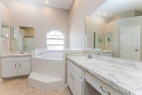 Villa ou maison à louer à Lakeland, Floride: 3 chambres, 190.36 m2 № 2406271 - photo 12