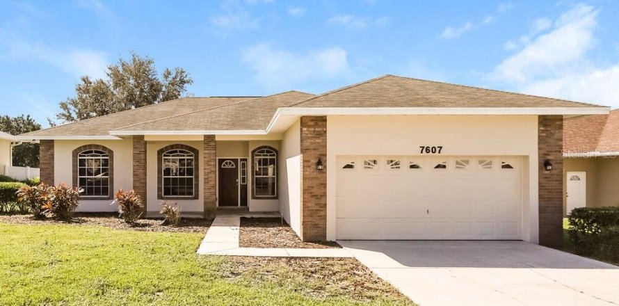 Villa ou maison à Lakeland, Floride 3 chambres, 190.36 m2 № 2406271