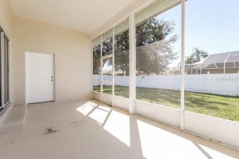 Villa ou maison à louer à Lakeland, Floride: 3 chambres, 190.36 m2 № 2406271 - photo 9