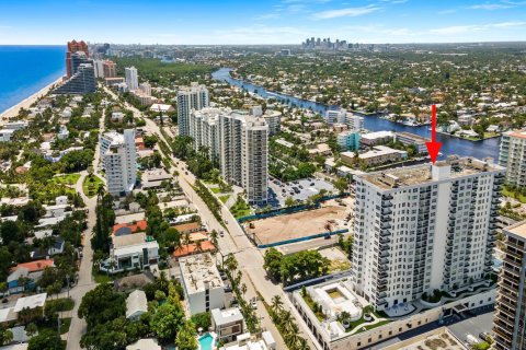 Condo in Fort Lauderdale, Florida, 1 bedroom  № 1071319 - photo 1
