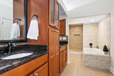 House in Sarasota, Florida 3 bedrooms, 341.97 sq.m. № 1532024 - photo 29