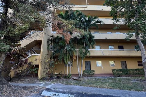 Condo à Dania Beach, Floride, 2 chambres  № 2153519