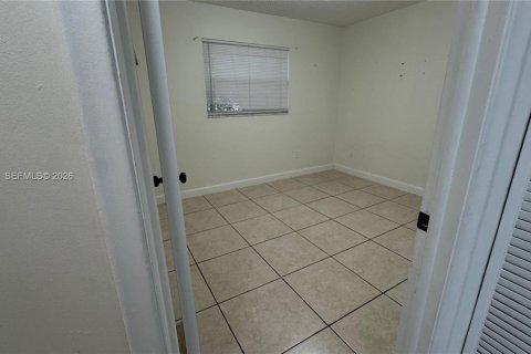 Copropriété à louer à Dania Beach, Floride: 2 chambres, 87.79 m2 № 2153519 - photo 18
