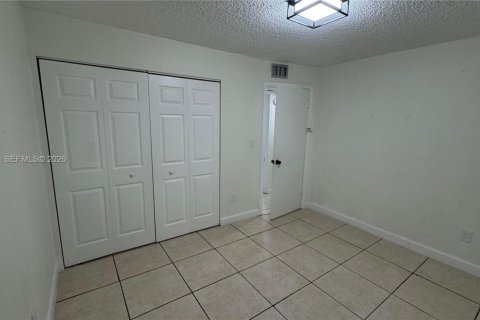 Copropriété à louer à Dania Beach, Floride: 2 chambres, 87.79 m2 № 2153519 - photo 19