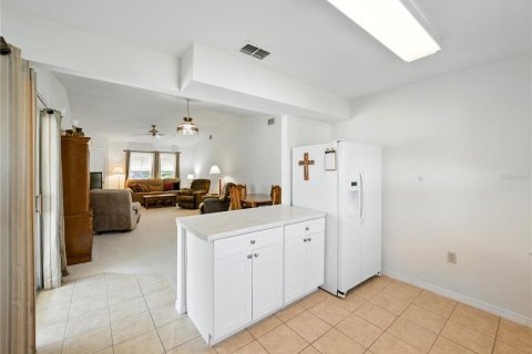 House in Lakeland, Florida 2 bedrooms, 100.98 sq.m. № 1640141 - photo 13