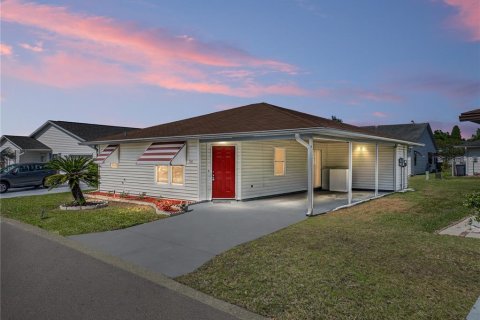 House in Lakeland, Florida 2 bedrooms, 100.98 sq.m. № 1640141 - photo 1