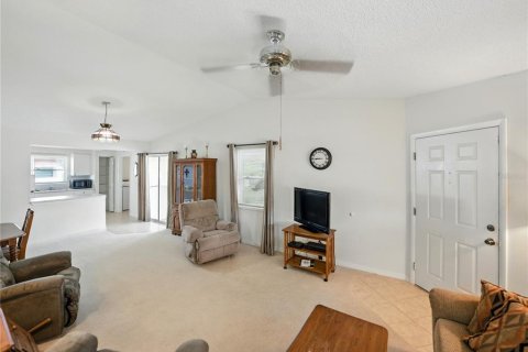 House in Lakeland, Florida 2 bedrooms, 100.98 sq.m. № 1640141 - photo 6