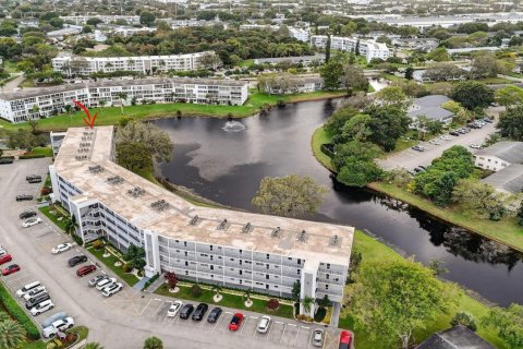 Condominio en venta en Deerfield Beach, Florida, 2 dormitorios, 85.01 m2 № 2170037 - foto 27