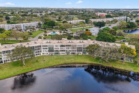 Condominio en venta en Deerfield Beach, Florida, 2 dormitorios, 85.01 m2 № 2170037 - foto 30
