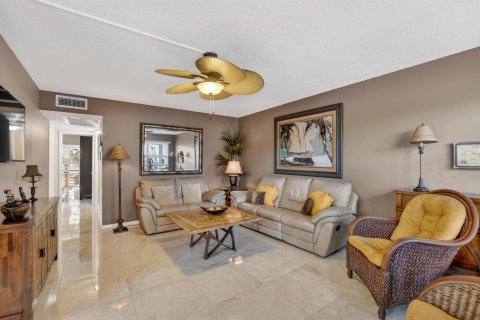 Condominio en venta en Deerfield Beach, Florida, 2 dormitorios, 85.01 m2 № 2170037 - foto 10