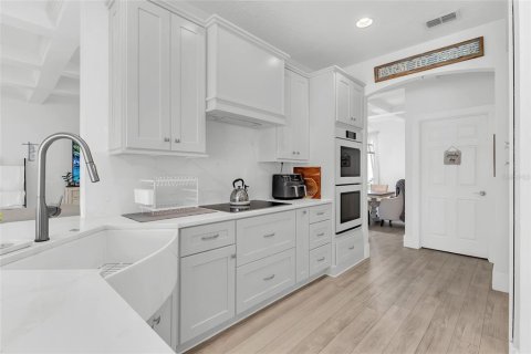 Villa ou maison à vendre à Kissimmee, Floride: 4 chambres, 235.04 m2 № 2208092 - photo 9