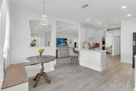 Villa ou maison à vendre à Kissimmee, Floride: 4 chambres, 235.04 m2 № 2208092 - photo 8