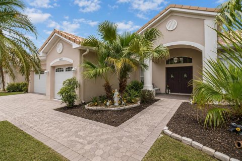 Villa ou maison à vendre à Kissimmee, Floride: 4 chambres, 235.04 m2 № 2208092 - photo 2