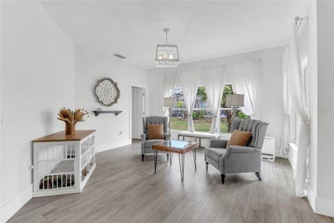 Villa ou maison à vendre à Kissimmee, Floride: 4 chambres, 235.04 m2 № 2208092 - photo 13