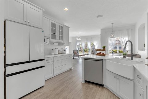 Villa ou maison à vendre à Kissimmee, Floride: 4 chambres, 235.04 m2 № 2208092 - photo 10