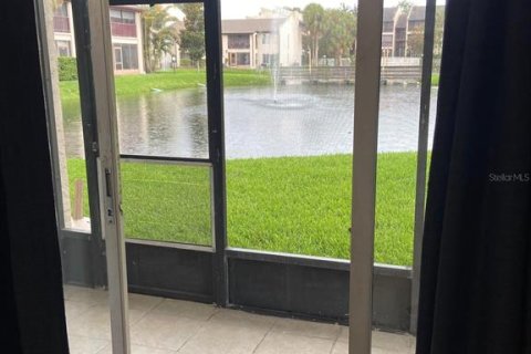 Condo in Tampa, Florida, 1 bedroom  № 2127250 - photo 7