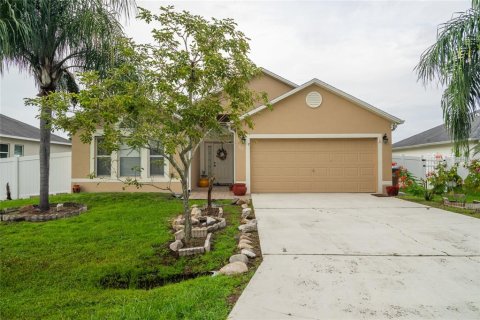Villa ou maison à vendre à Kissimmee, Floride: 4 chambres, 174.1 m2 № 2431147 - photo 2